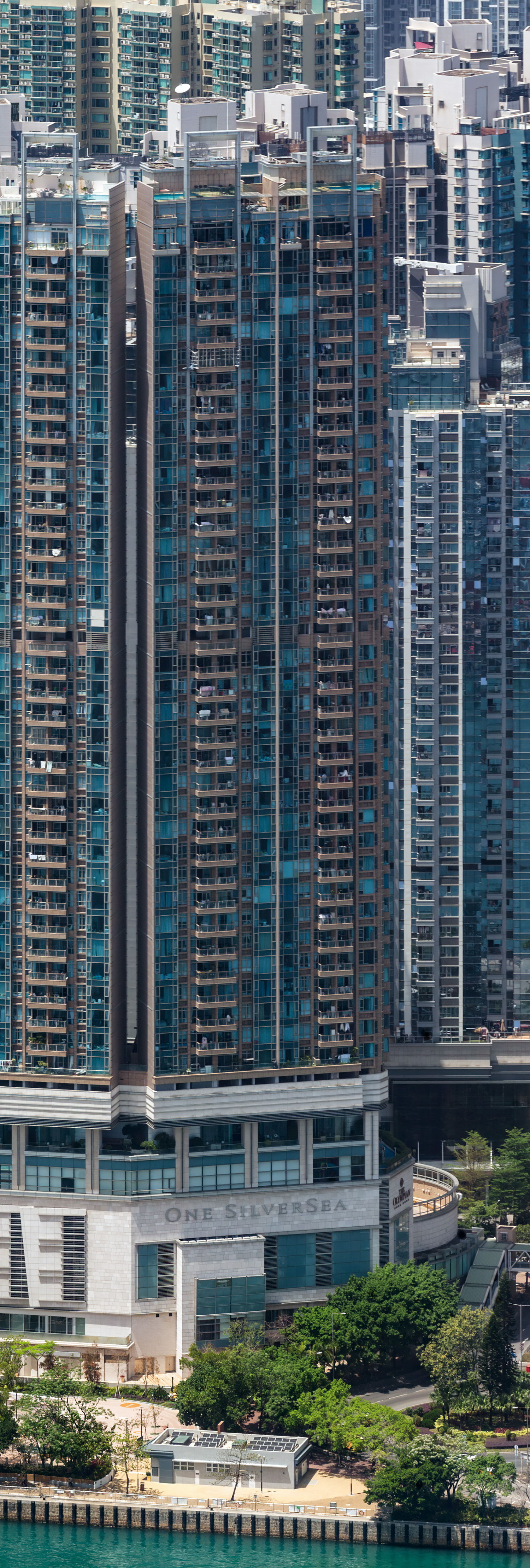 One Silversea Tower 7-8, Hong Kong - View from International Commerce Centre. © Mathias Beinling